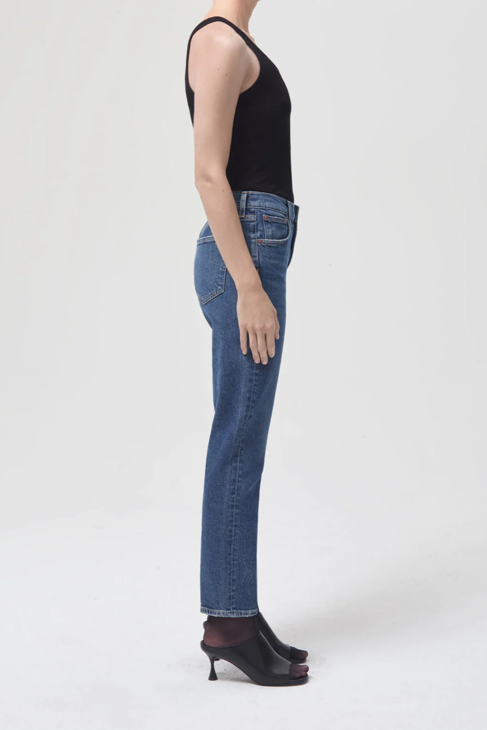 Sculpture Aura Mid Rise Straight Jean