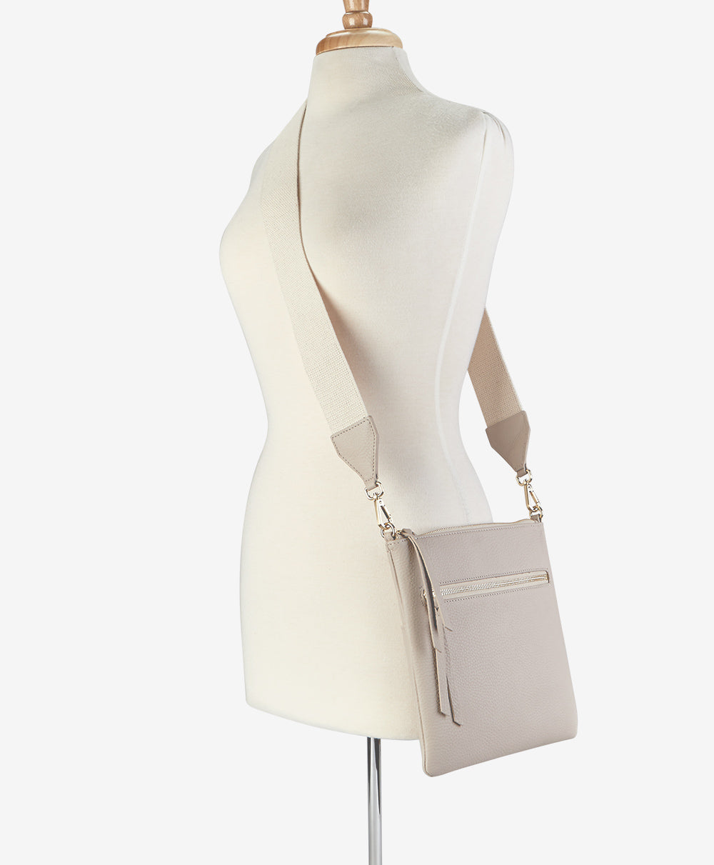 Lucente Messenger Bag